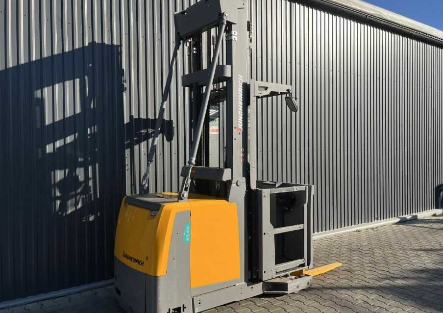 Jungheinrich EKS412s - Préparateur de commandes: photos 1 Jungheinrich EKS412s - Préparateur de commandes: photos 1