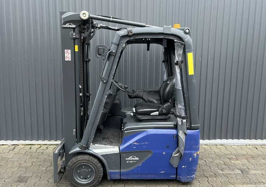 Linde E15-01 - Chariot élévateur électrique: photos 5 Linde E15-01 - Chariot élévateur électrique: photos 5