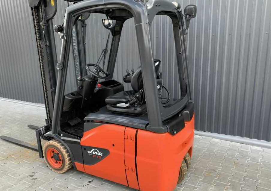 Linde E15-02 - Chariot élévateur électrique: photos 4 Linde E15-02 - Chariot élévateur électrique: photos 4
