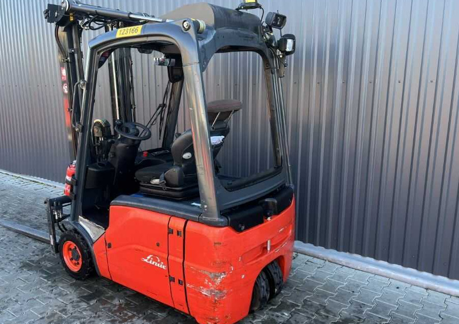 Linde E16-01 - Chariot élévateur électrique: photos 3 Linde E16-01 - Chariot élévateur électrique: photos 3