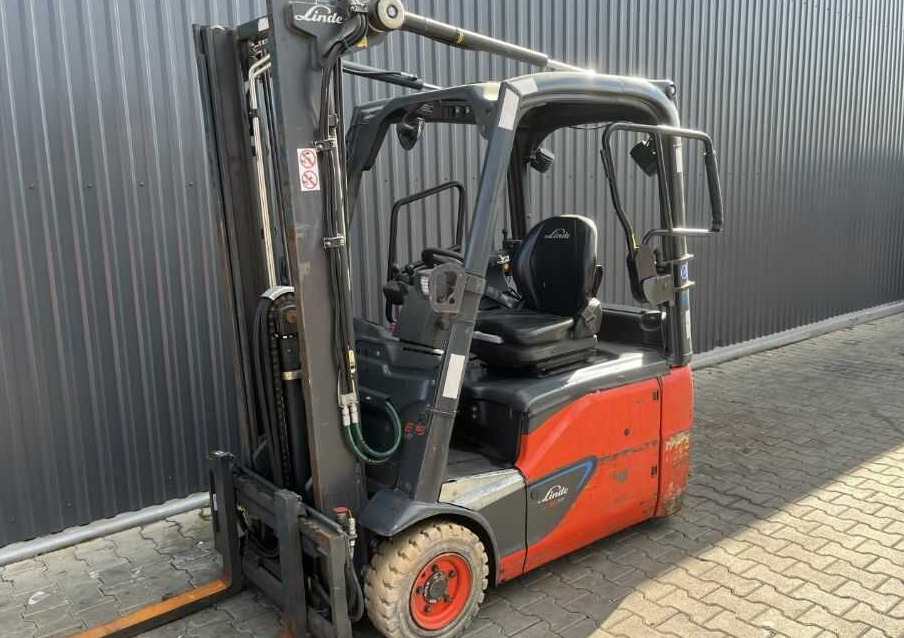 Linde E16-02 - Chariot élévateur électrique: photos 1 Linde E16-02 - Chariot élévateur électrique: photos 1