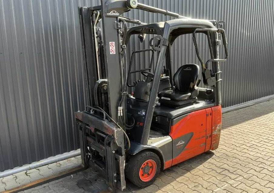 Linde E16-02 - Chariot élévateur électrique: photos 1 Linde E16-02 - Chariot élévateur électrique: photos 1