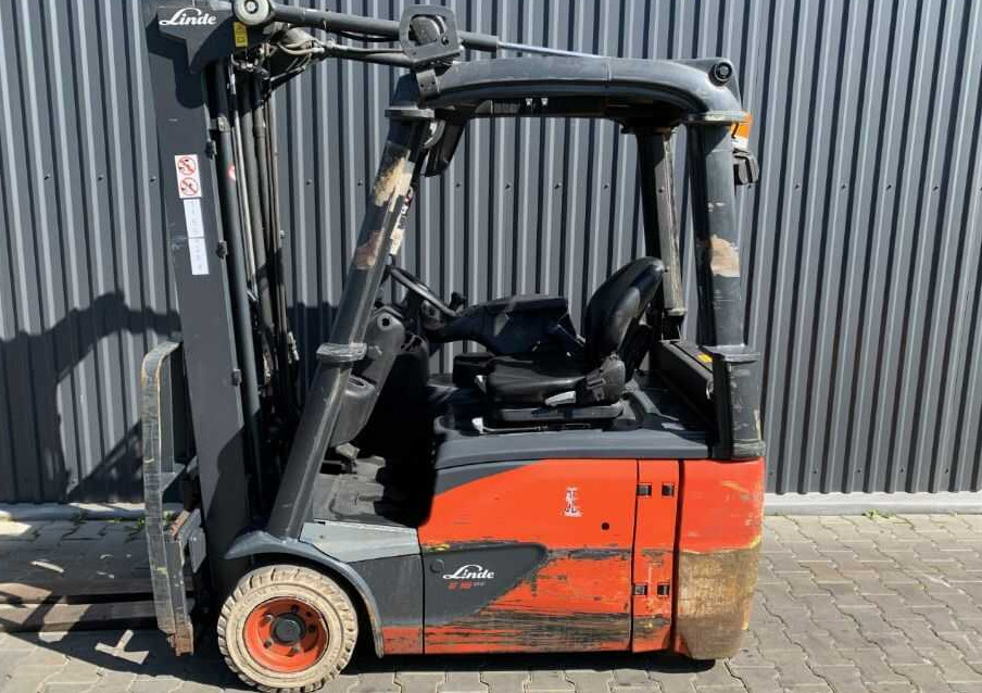 Linde E16-02 - Chariot élévateur électrique: photos 2 Linde E16-02 - Chariot élévateur électrique: photos 2