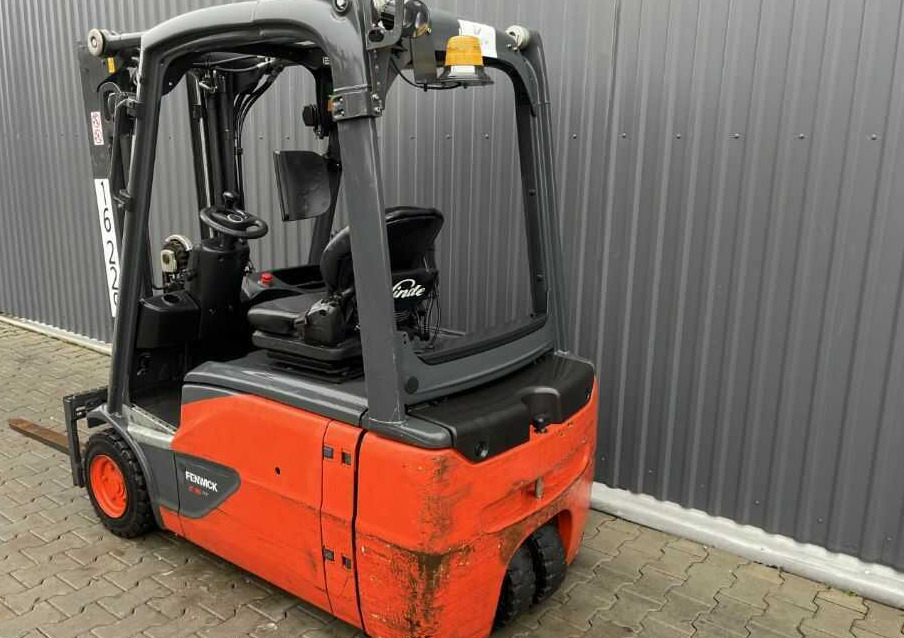 Linde E16-02 - Chariot élévateur électrique: photos 1 Linde E16-02 - Chariot élévateur électrique: photos 1