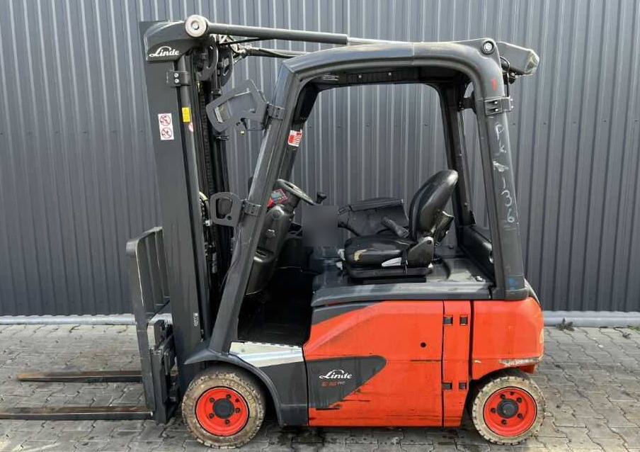 Linde E16P-02 - Chariot élévateur électrique: photos 2 Linde E16P-02 - Chariot élévateur électrique: photos 2