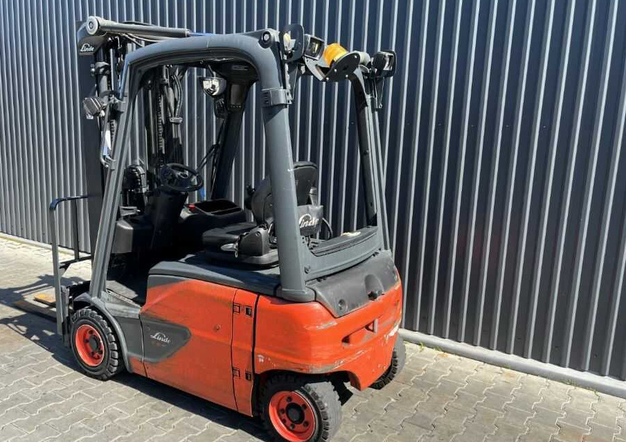 Linde E16P-02 - Chariot élévateur électrique: photos 3 Linde E16P-02 - Chariot élévateur électrique: photos 3