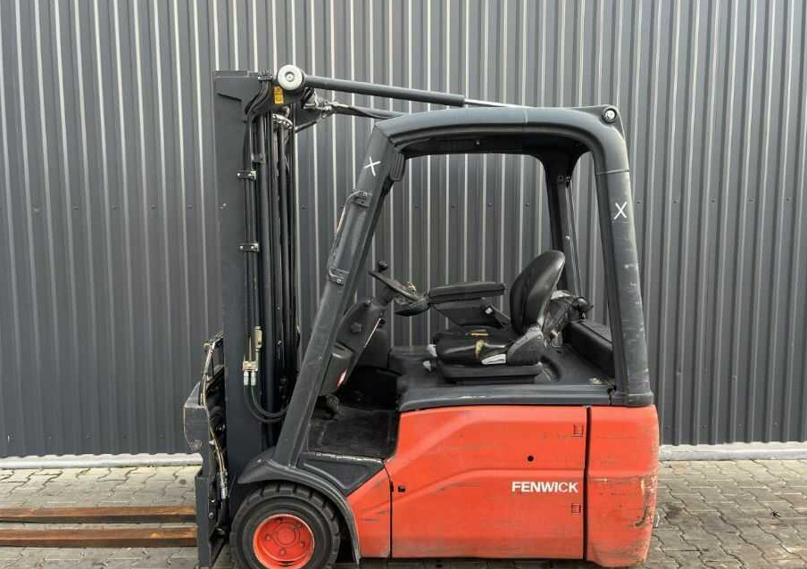 Linde E18-01 - Chariot élévateur électrique: photos 2 Linde E18-01 - Chariot élévateur électrique: photos 2