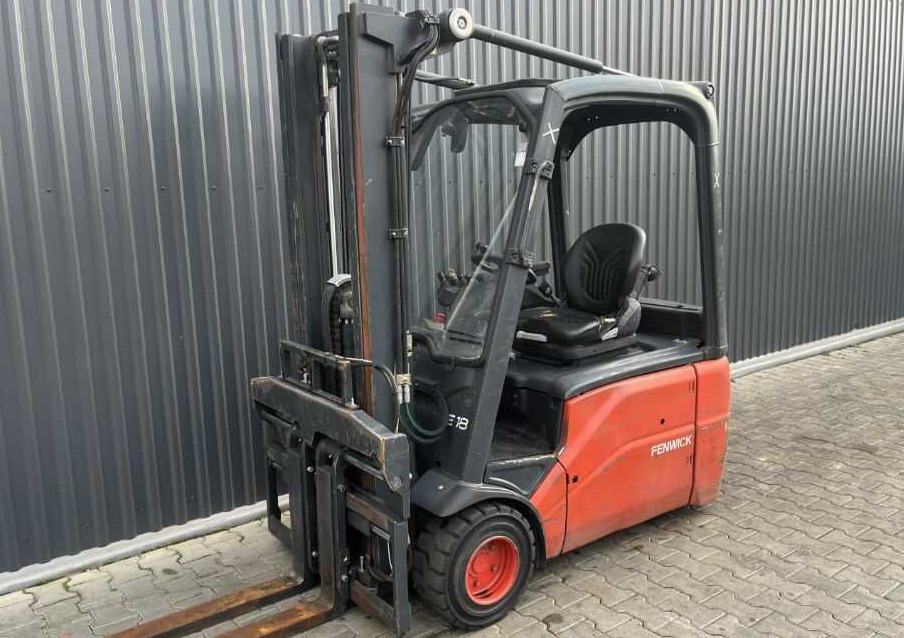 Linde E18-01 - Chariot élévateur électrique: photos 1 Linde E18-01 - Chariot élévateur électrique: photos 1