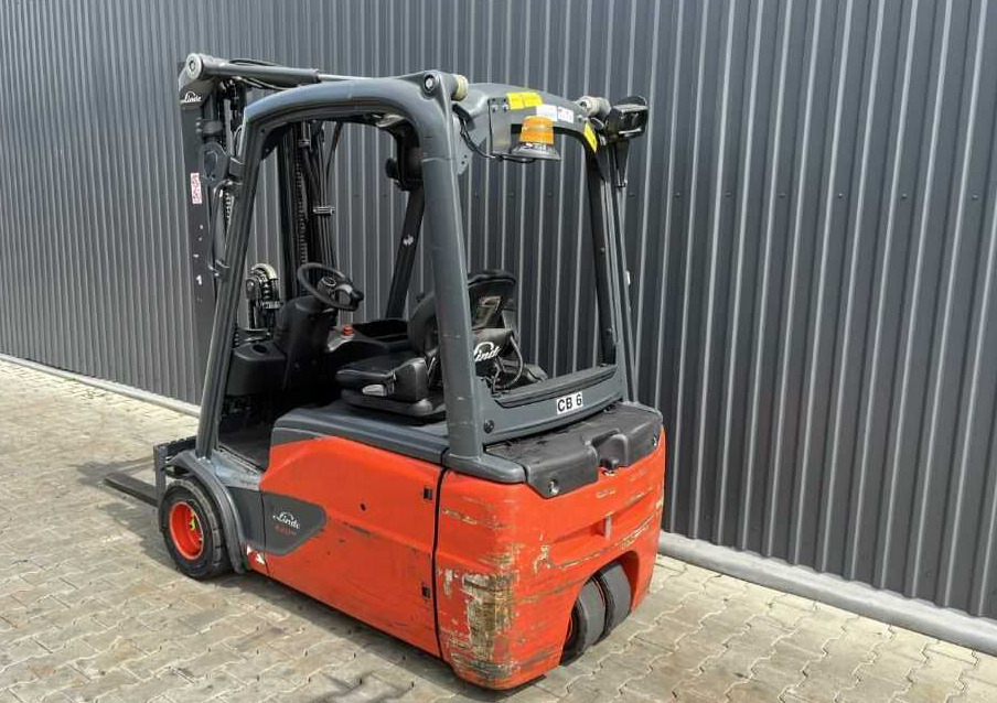 Linde E20L-02 - Chariot élévateur électrique: photos 3 Linde E20L-02 - Chariot élévateur électrique: photos 3