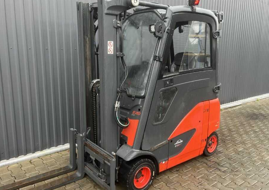 Linde E20PH-02 - Chariot élévateur électrique: photos 1 Linde E20PH-02 - Chariot élévateur électrique: photos 1