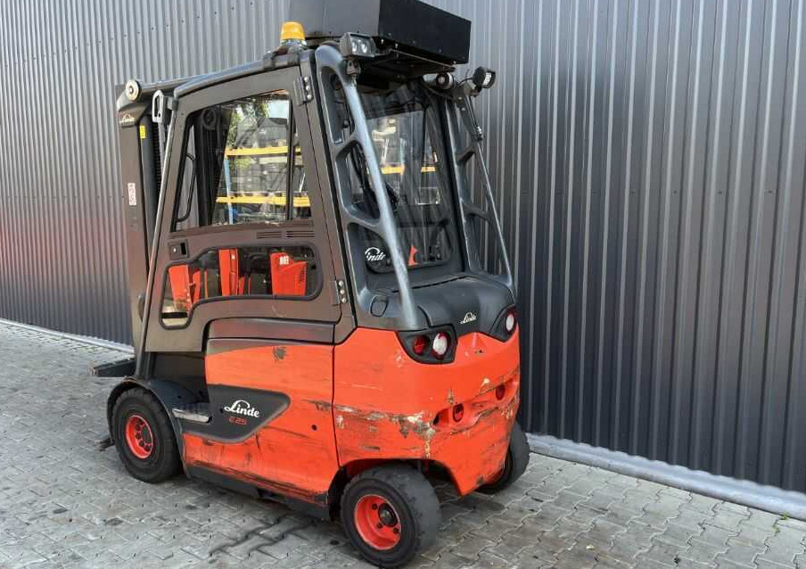 Linde E25H-01/600 - Chariot élévateur électrique: photos 3 Linde E25H-01/600 - Chariot élévateur électrique: photos 3