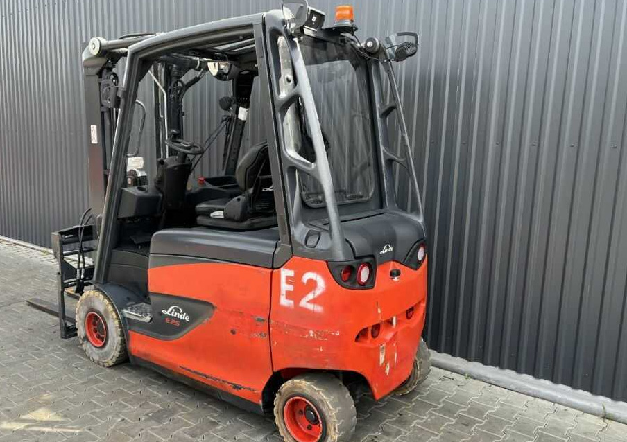 Linde E25HL-01/600 - Chariot élévateur électrique: photos 3 Linde E25HL-01/600 - Chariot élévateur électrique: photos 3