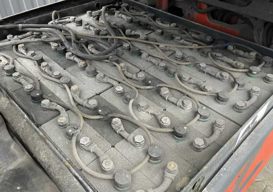 Linde E25L-01 - Chariot élévateur électrique: photos 4 Linde E25L-01 - Chariot élévateur électrique: photos 4