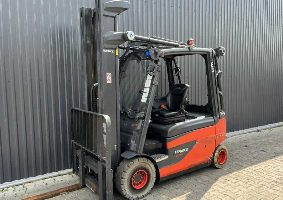 Linde E25L-02 - Chariot élévateur électrique: photos 1 Linde E25L-02 - Chariot élévateur électrique: photos 1