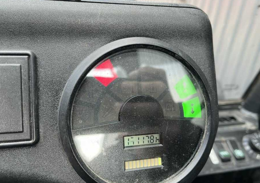 Linde E30-03 - Chariot élévateur électrique: photos 5 Linde E30-03 - Chariot élévateur électrique: photos 5