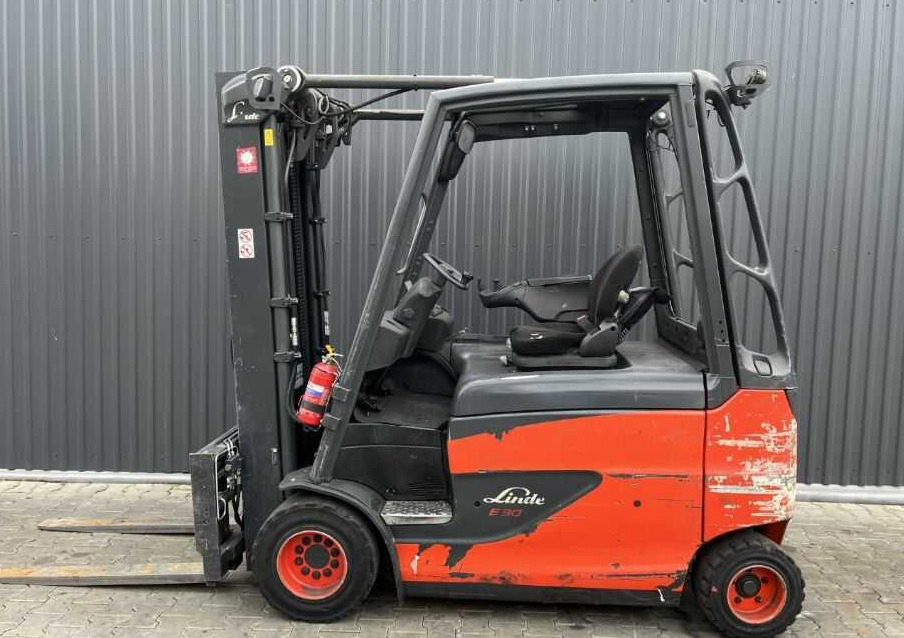 Linde E30H-01/600 - Chariot élévateur électrique: photos 2 Linde E30H-01/600 - Chariot élévateur électrique: photos 2