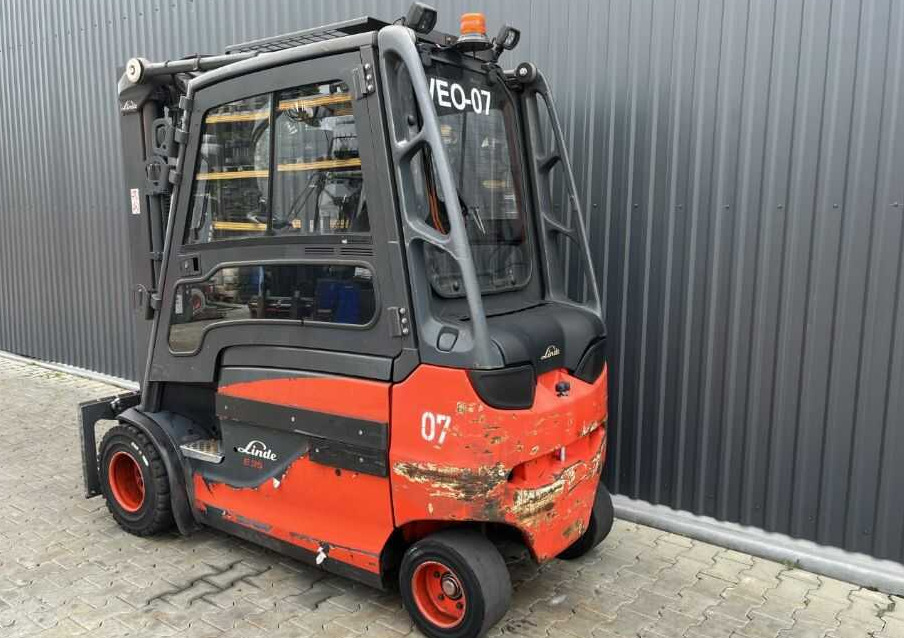 Linde E35HL-01 - Chariot élévateur électrique: photos 3 Linde E35HL-01 - Chariot élévateur électrique: photos 3