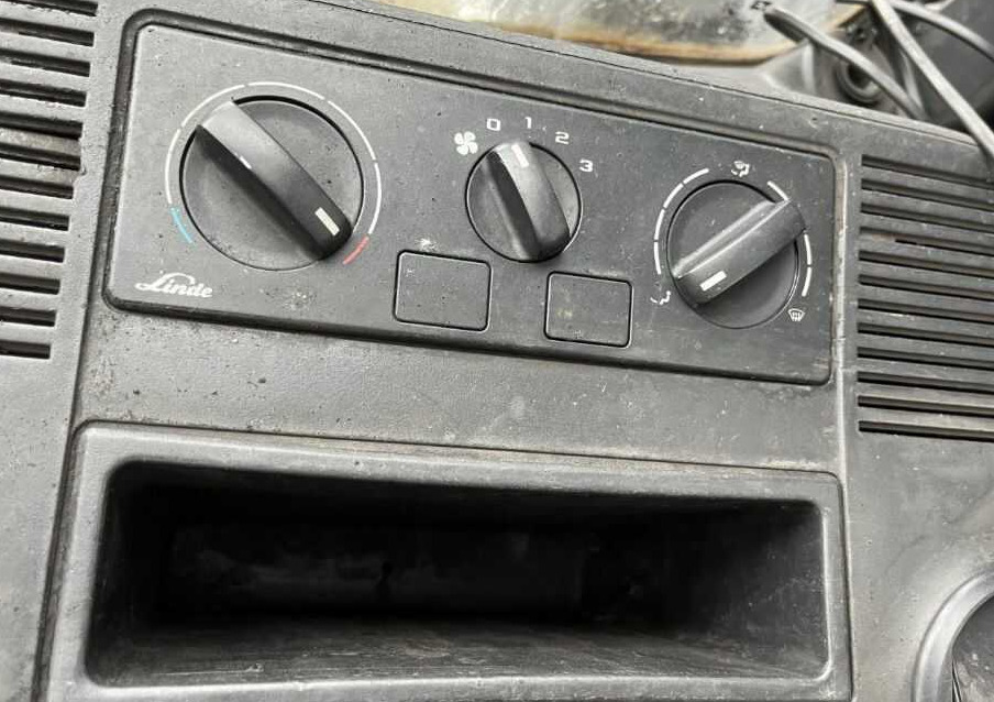 Linde E35HL-01 - Chariot élévateur électrique: photos 5 Linde E35HL-01 - Chariot élévateur électrique: photos 5