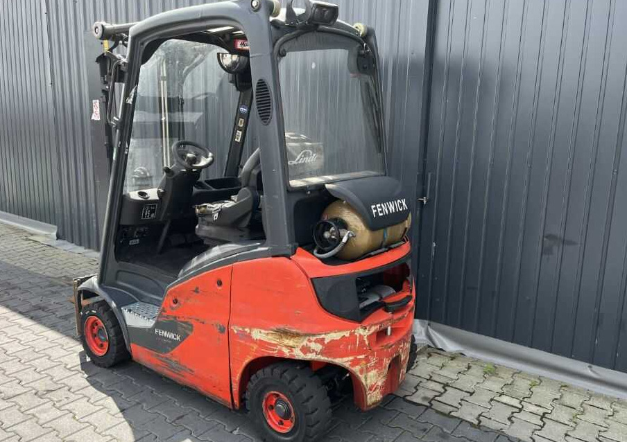 Linde H16T-01 - Chariot élévateur à gaz: photos 3 Linde H16T-01 - Chariot élévateur à gaz: photos 3