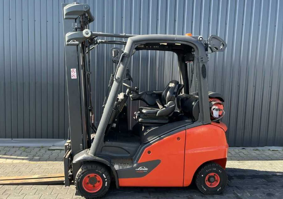Linde H20T-01 - Chariot élévateur à gaz: photos 2 Linde H20T-01 - Chariot élévateur à gaz: photos 2