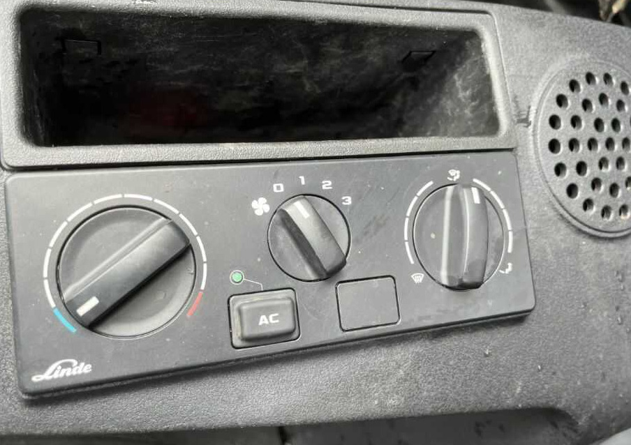 Chariot élévateur à gaz Linde H30T-02: photos 6