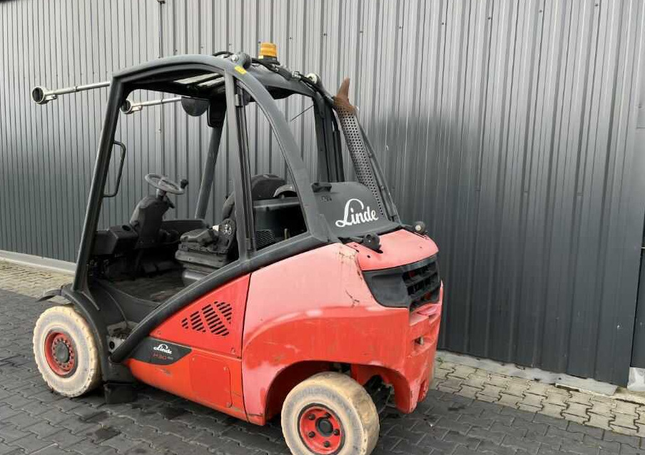 Linde H30T-02 - Chariot élévateur à gaz: photos 3 Linde H30T-02 - Chariot élévateur à gaz: photos 3