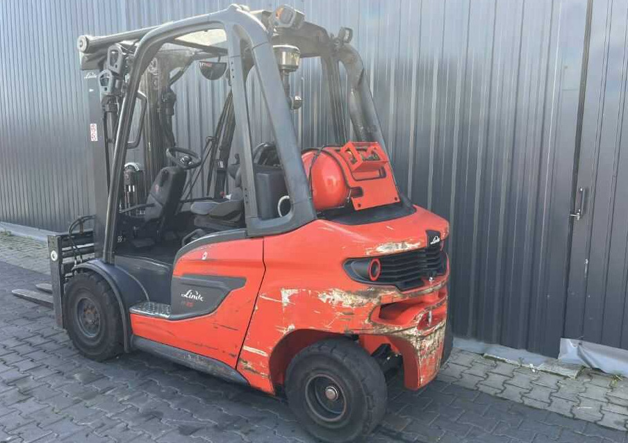 Linde H35T-01 - Chariot élévateur à gaz: photos 3 Linde H35T-01 - Chariot élévateur à gaz: photos 3