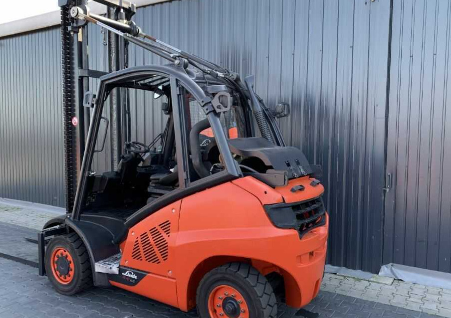 Chariot élévateur à gaz Linde H40T-02: photos 8