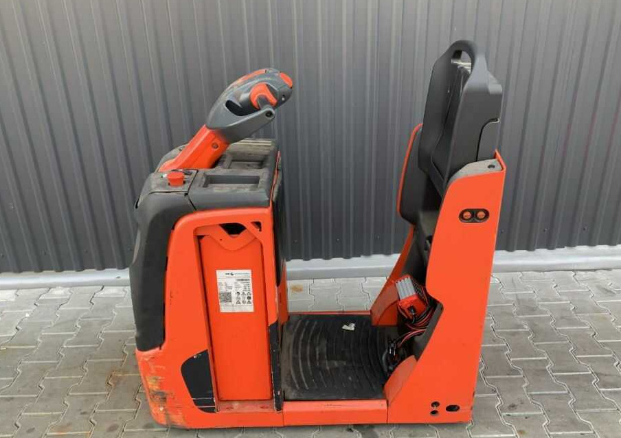 Linde P20 - Chariot tracteur: photos 5 Linde P20 - Chariot tracteur: photos 5