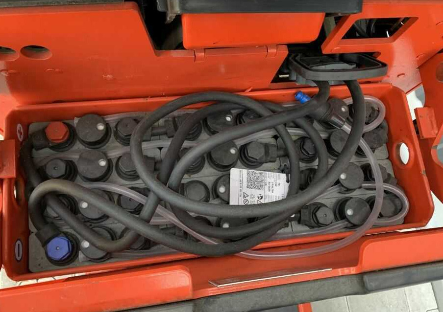 Linde P20 - Chariot tracteur: photos 3 Linde P20 - Chariot tracteur: photos 3