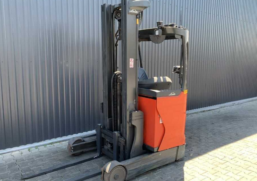 Linde R12B - Chariot à mât rétractable: photos 1 Linde R12B - Chariot à mât rétractable: photos 1