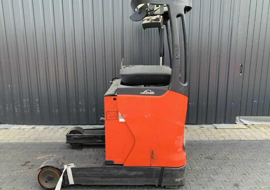 Linde R14-01 - Chariot à mât rétractable: photos 1 Linde R14-01 - Chariot à mât rétractable: photos 1