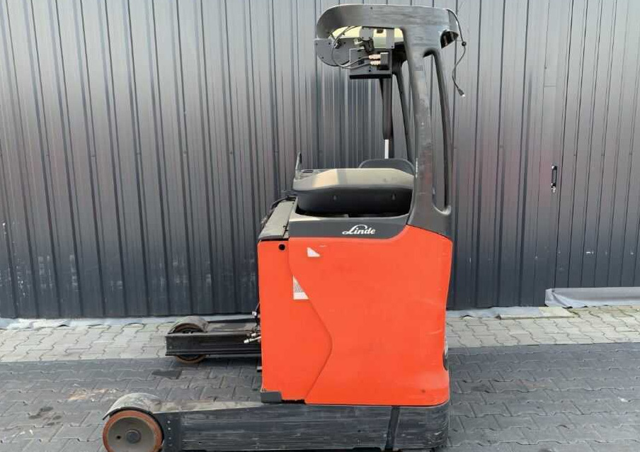 Linde R14-01 - Chariot à mât rétractable: photos 4 Linde R14-01 - Chariot à mât rétractable: photos 4