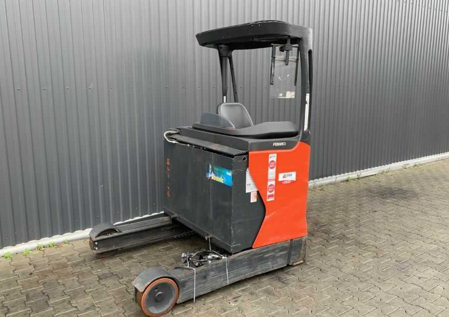 Linde R14-01 - Chariot à mât rétractable: photos 1 Linde R14-01 - Chariot à mât rétractable: photos 1