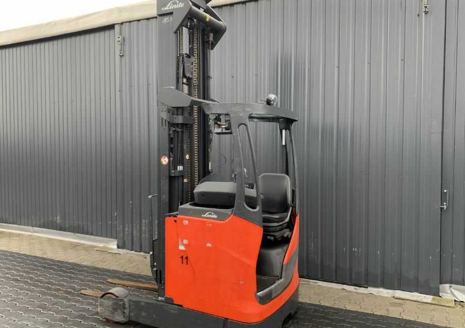 Linde R14-01 - Chariot à mât rétractable: photos 3 Linde R14-01 - Chariot à mât rétractable: photos 3
