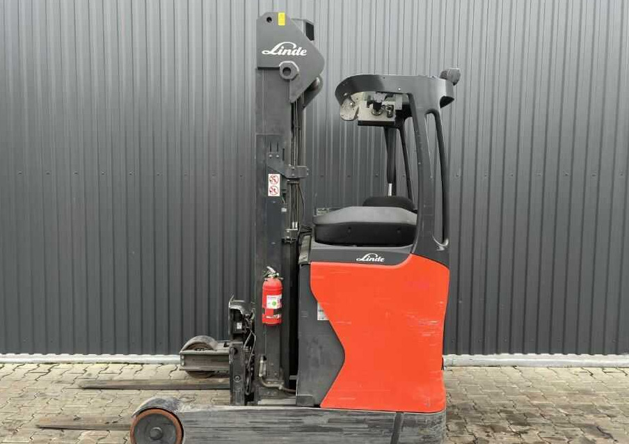 Linde R16-01 - Chariot à mât rétractable: photos 2 Linde R16-01 - Chariot à mât rétractable: photos 2