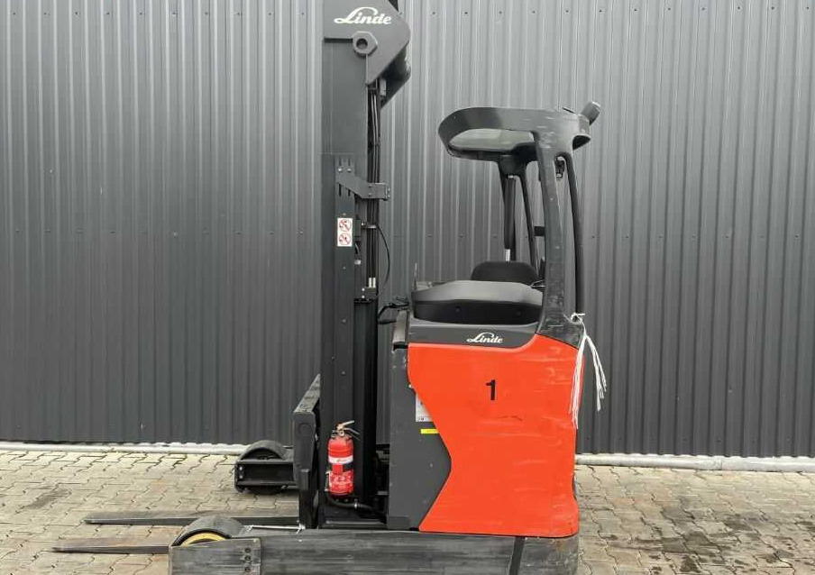 Linde R16-01 - Chariot à mât rétractable: photos 2 Linde R16-01 - Chariot à mât rétractable: photos 2