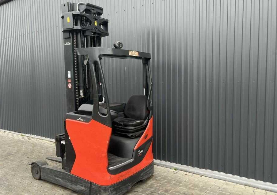 Linde R16HD-01 - Chariot à mât rétractable: photos 3 Linde R16HD-01 - Chariot à mât rétractable: photos 3
