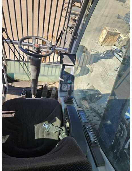 Atlas 270MH - Pelle: photos 3 Atlas 270MH - Pelle: photos 3