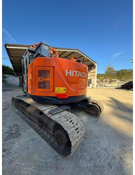 Hitachi ZX225USLC-6 - Pelle sur chenille: photos 1 Hitachi ZX225USLC-6 - Pelle sur chenille: photos 1
