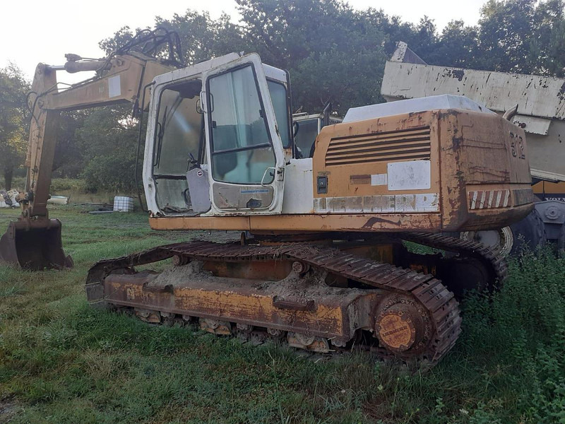 Liebherr R912 - Pièce universelle pour Pelle sur chenille: photos 1 Liebherr R912 - Pièce universelle pour Pelle sur chenille: photos 1