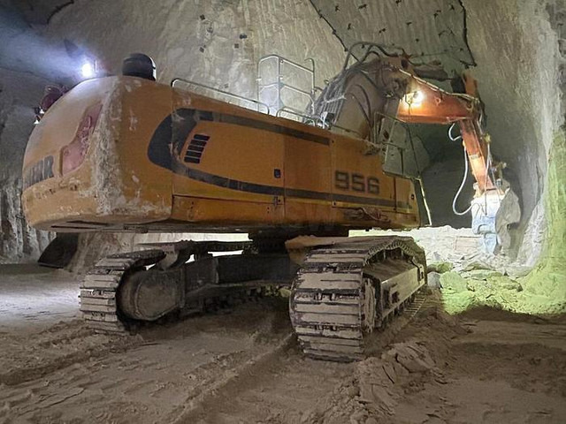 Liebherr R956HD - Pelle sur chenille: photos 1 Liebherr R956HD - Pelle sur chenille: photos 1