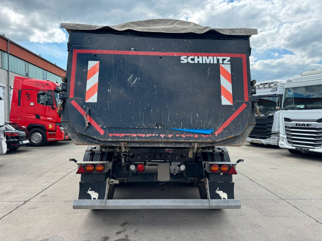 Schmitz Cargobull SCB S3T * THERMOMULDE * 24 KUBIK * 2x LIFT * - Semi-remorque benne: photos 5 Schmitz Cargobull SCB S3T * THERMOMULDE * 24 KUBIK * 2x LIFT * - Semi-remorque benne: photos 5