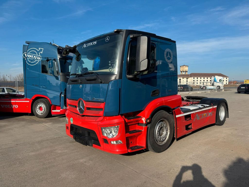 Mercedes-Benz ACTROS 1843 * AUTOTRANSPORTER * LEDER * ACC * - Tracteur routier: photos 1 Mercedes-Benz ACTROS 1843 * AUTOTRANSPORTER * LEDER * ACC * - Tracteur routier: photos 1