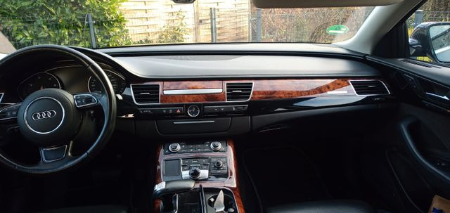 Audi A8 4.2 TDI tiptronic quattro - Berline: photos 4 Audi A8 4.2 TDI tiptronic quattro - Berline: photos 4