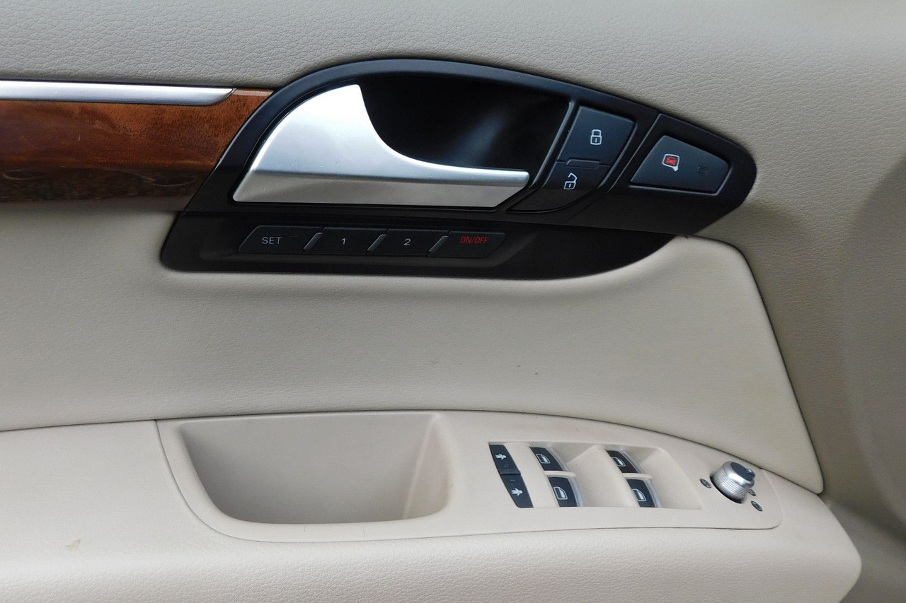 Audi Q7 3.0TFSI 7-Sitzer perfect for UA Export - SUV: photos 3 Audi Q7 3.0TFSI 7-Sitzer perfect for UA Export - SUV: photos 3