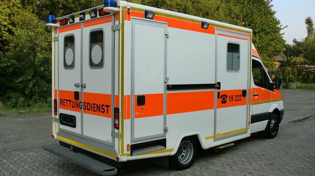Mercedes-Benz Sprinter 516 CDI /on Stock / Mercedes-Benz Sprinter 516 CDI /on Stock / - Ambulance: photos 4 Mercedes-Benz Sprinter 516 CDI /on Stock / Mercedes-Benz Sprinter 516 CDI /on Stock / - Ambulance: photos 4