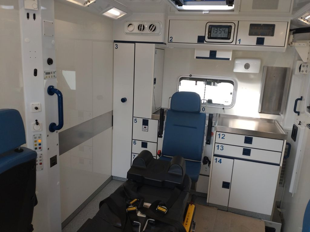 Mercedes-Benz Sprinter 519 / ATM 0km 4x on Stock Mercedes-Benz Sprinter 519 / ATM 0km 4x on Stock - Ambulance: photos 4 Mercedes-Benz Sprinter 519 / ATM 0km 4x on Stock Mercedes-Benz Sprinter 519 / ATM 0km 4x on Stock - Ambulance: photos 4