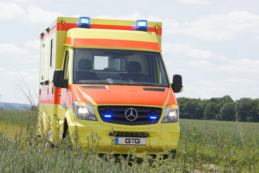 Mercedes-Benz Sprinter 519 // Mod. 2017 // 1 J Garantie // Mercedes-Benz Sprinter 519 // Mod. 2017 // 1 J Garantie // - Ambulance: photos 2 Mercedes-Benz Sprinter 519 // Mod. 2017 // 1 J Garantie // Mercedes-Benz Sprinter 519 // Mod. 2017 // 1 J Garantie // - Ambulance: photos 2