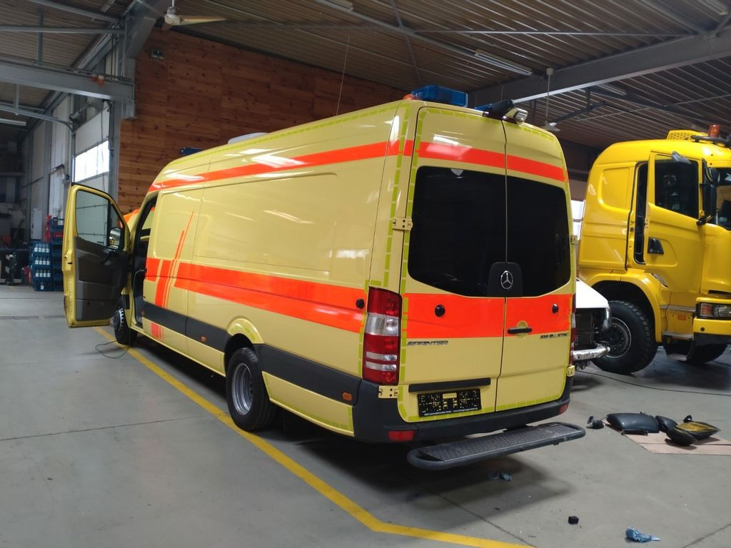Mercedes-Benz Sprinter ITW RTW 519 2x on Stock Mercedes-Benz Sprinter ITW RTW 519 2x on Stock - Ambulance: photos 1 Mercedes-Benz Sprinter ITW RTW 519 2x on Stock Mercedes-Benz Sprinter ITW RTW 519 2x on Stock - Ambulance: photos 1